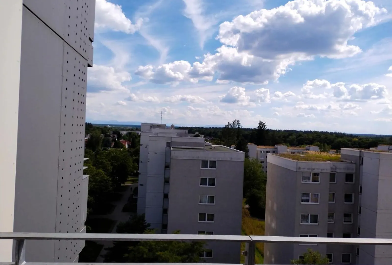 Alpblick - Apartment Mit Kostenlosen Parkplaetzen!! Taufkirchen