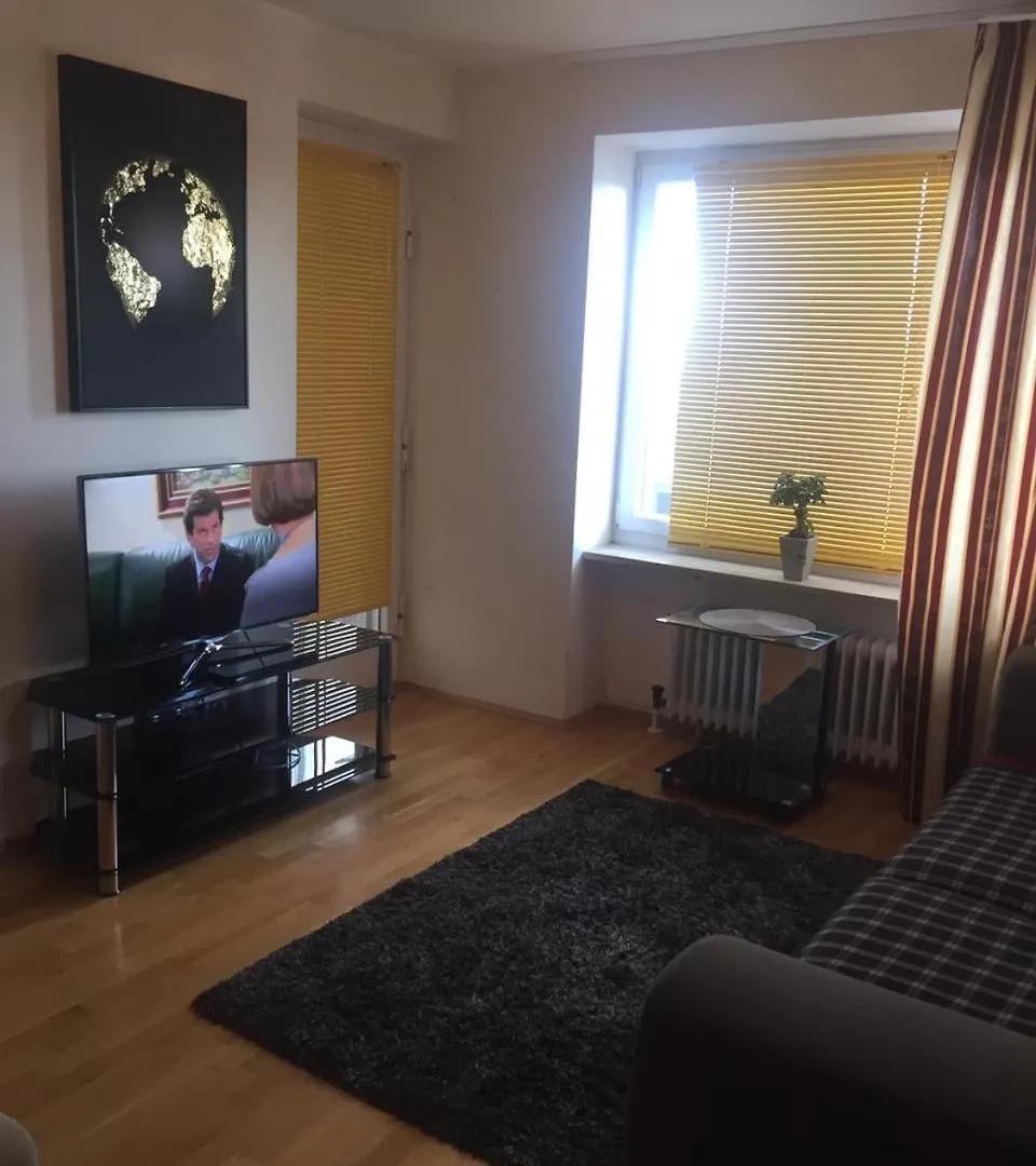 Alpblick - Apartment Mit Kostenlosen Parkplaetzen!! Taufkirchen  Taufkirchen (Munich)